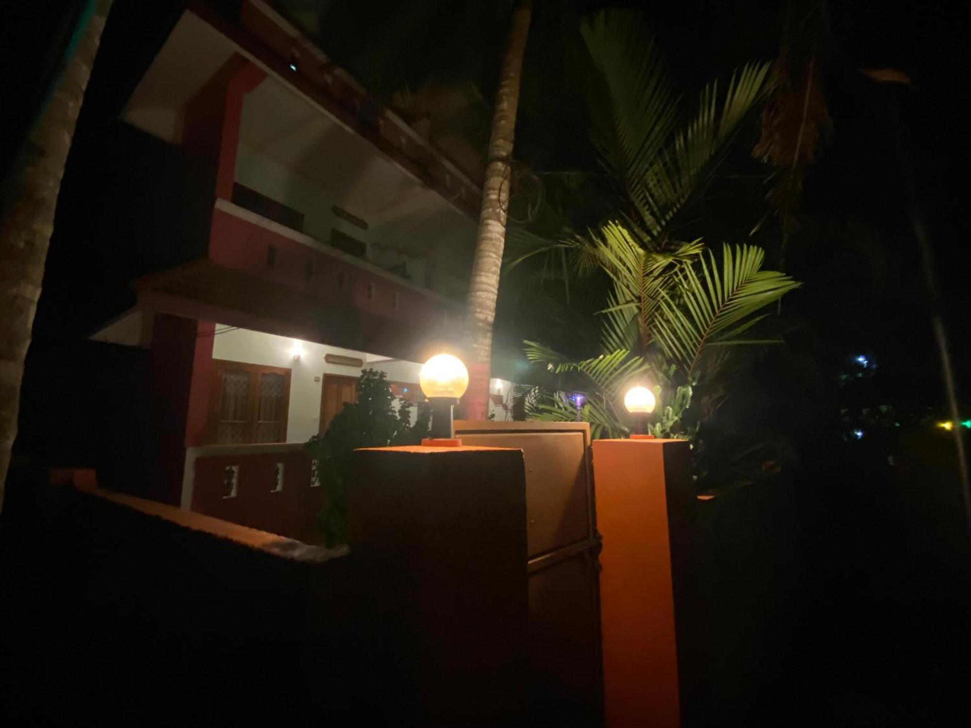 Packbag Comfort Bed & Breakfast Kovalam Exterior foto