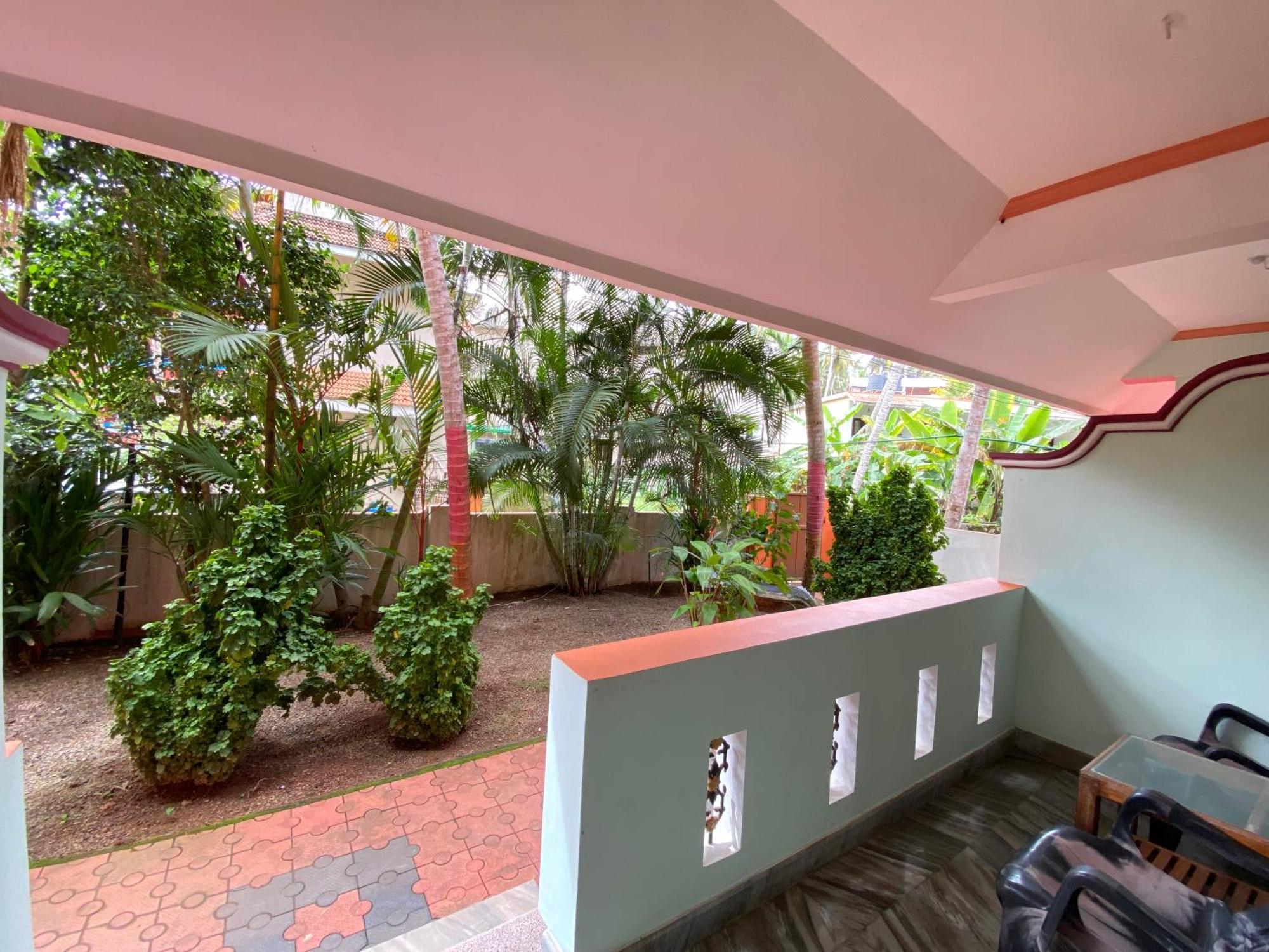Packbag Comfort Bed & Breakfast Kovalam Exterior foto