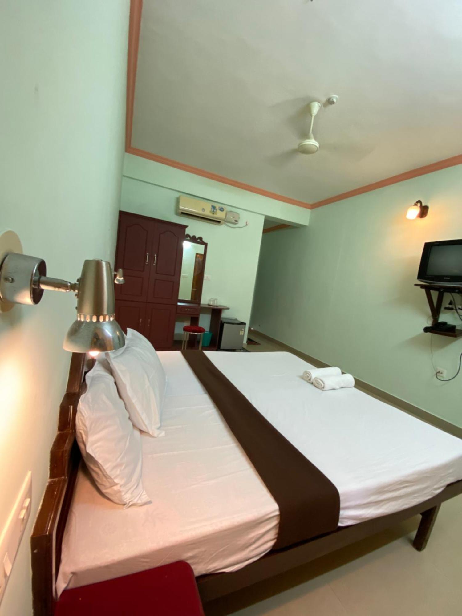 Packbag Comfort Bed & Breakfast Kovalam Exterior foto