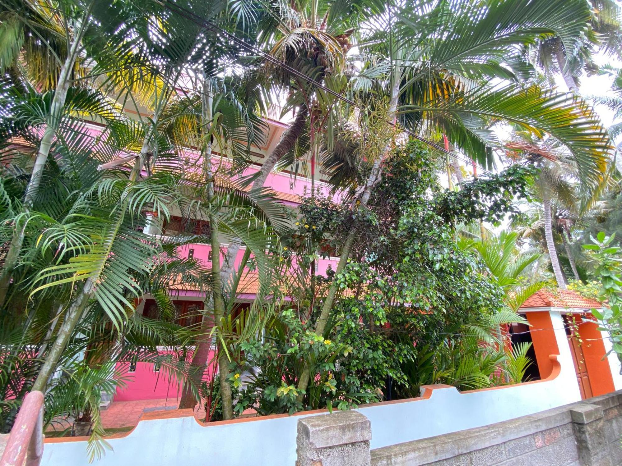 Packbag Comfort Bed & Breakfast Kovalam Exterior foto