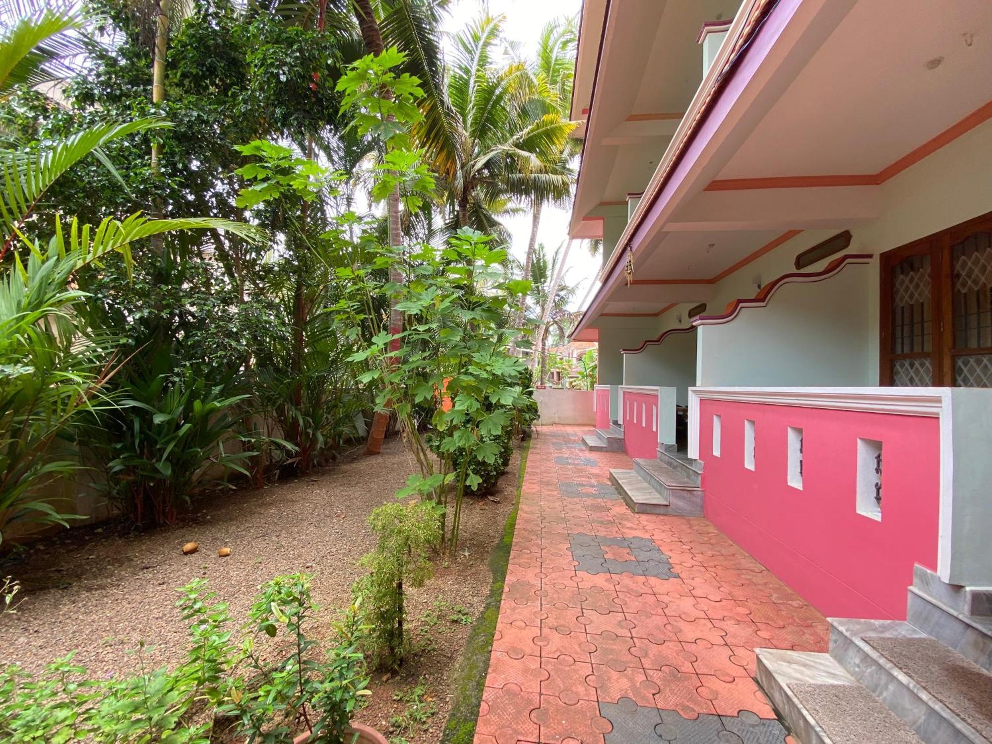 Packbag Comfort Bed & Breakfast Kovalam Exterior foto